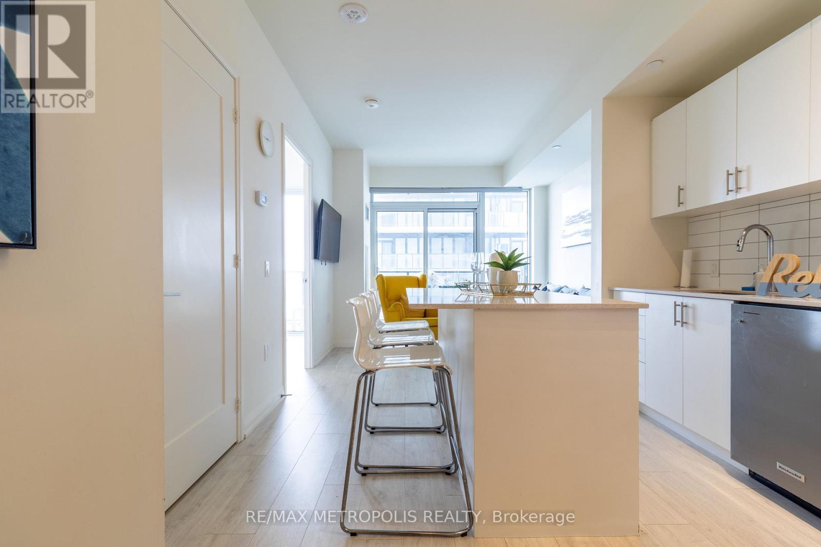 1214 - 9000 Jane Street, Vaughan, Ontario  L4K 0M6 - Photo 8 - N12556014