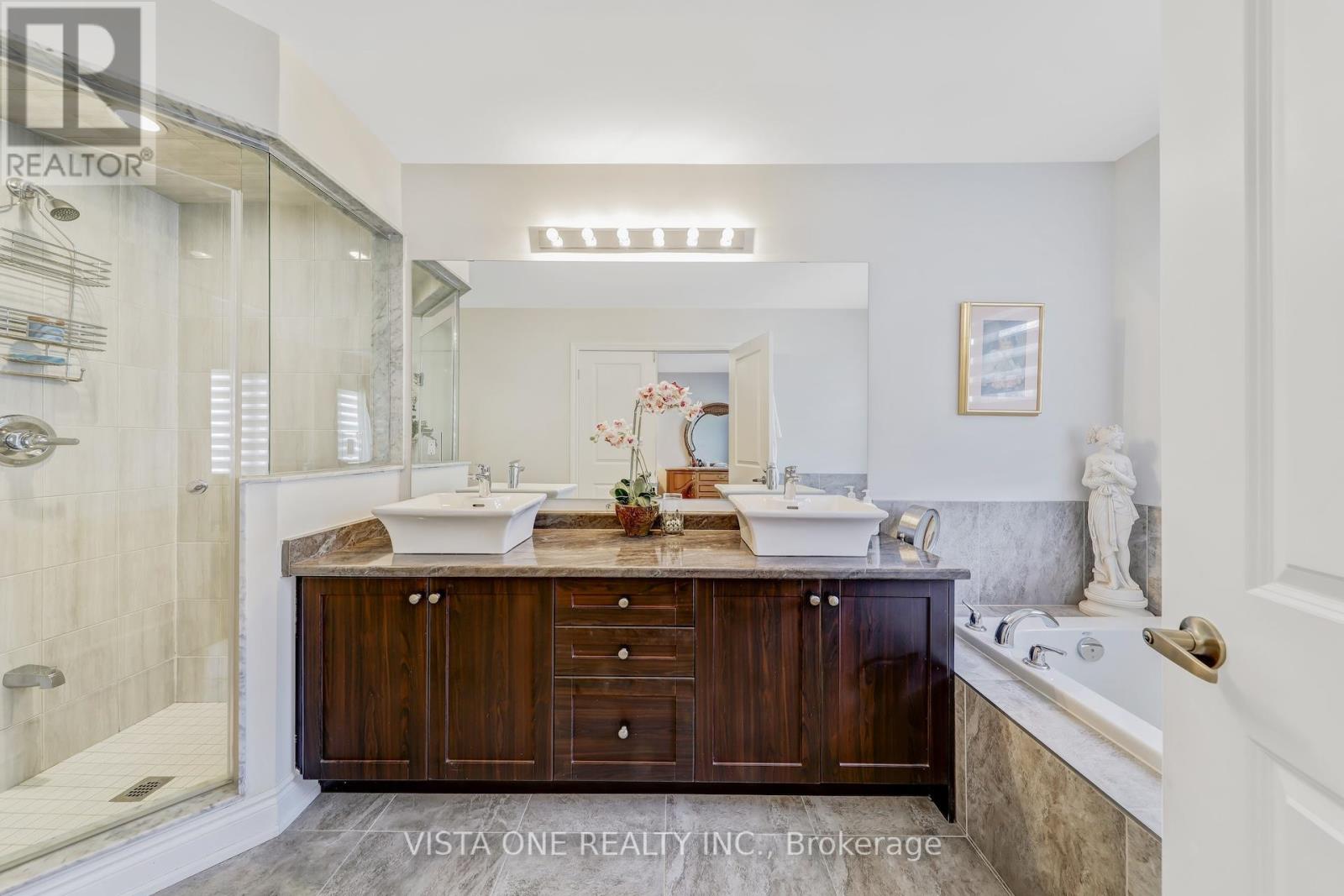 26 Zenith Avenue, Vaughan, Ontario  L4H 4K9 - Photo 18 - N12556058