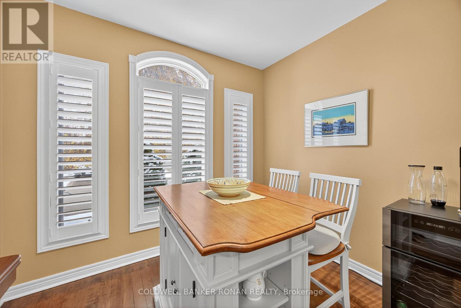 6 Via Amici, New Tecumseth, Ontario  L9R 2B4 - Photo 11 - N12556094