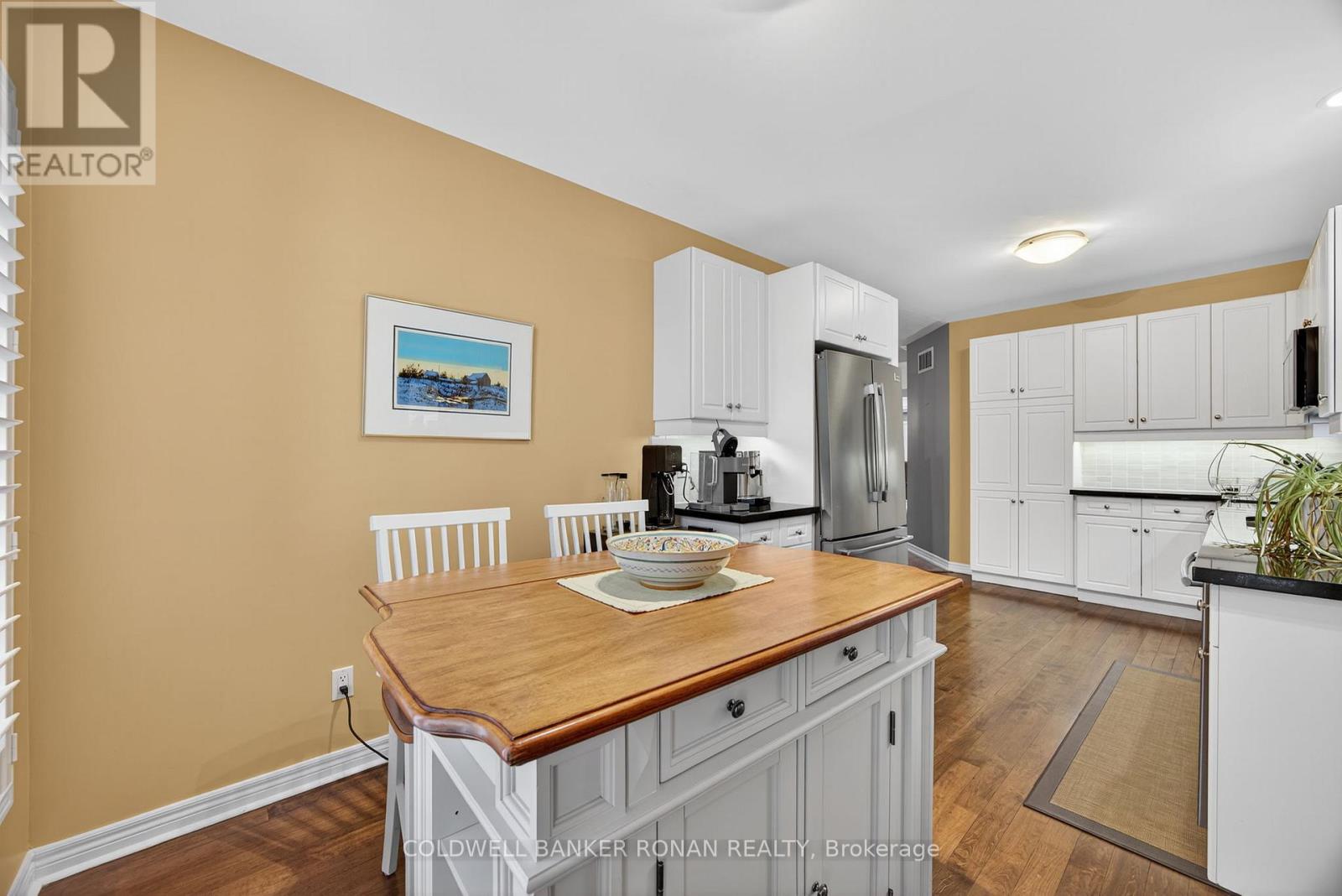 6 Via Amici, New Tecumseth, Ontario  L9R 2B4 - Photo 12 - N12556094