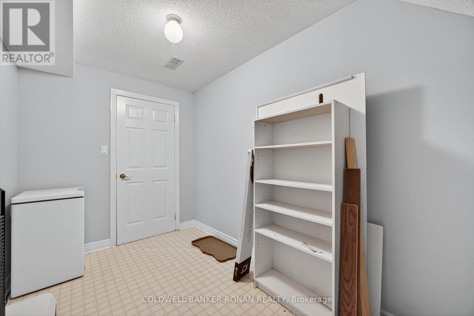 6 Via Amici, New Tecumseth, Ontario  L9R 2B4 - Photo 35 - N12556094