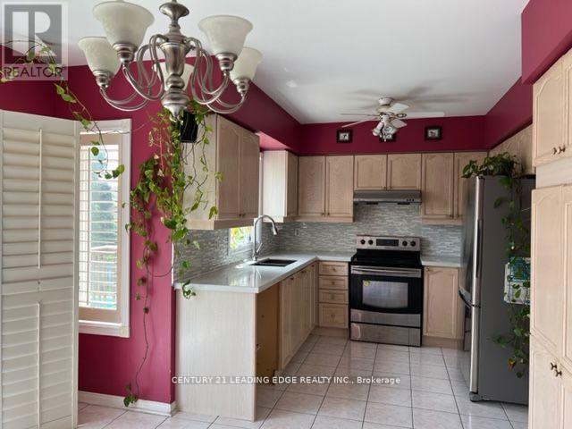 35 Owl Ridge Drive, Richmond Hill, Ontario  L4S 1P7 - Photo 7 - N12556124