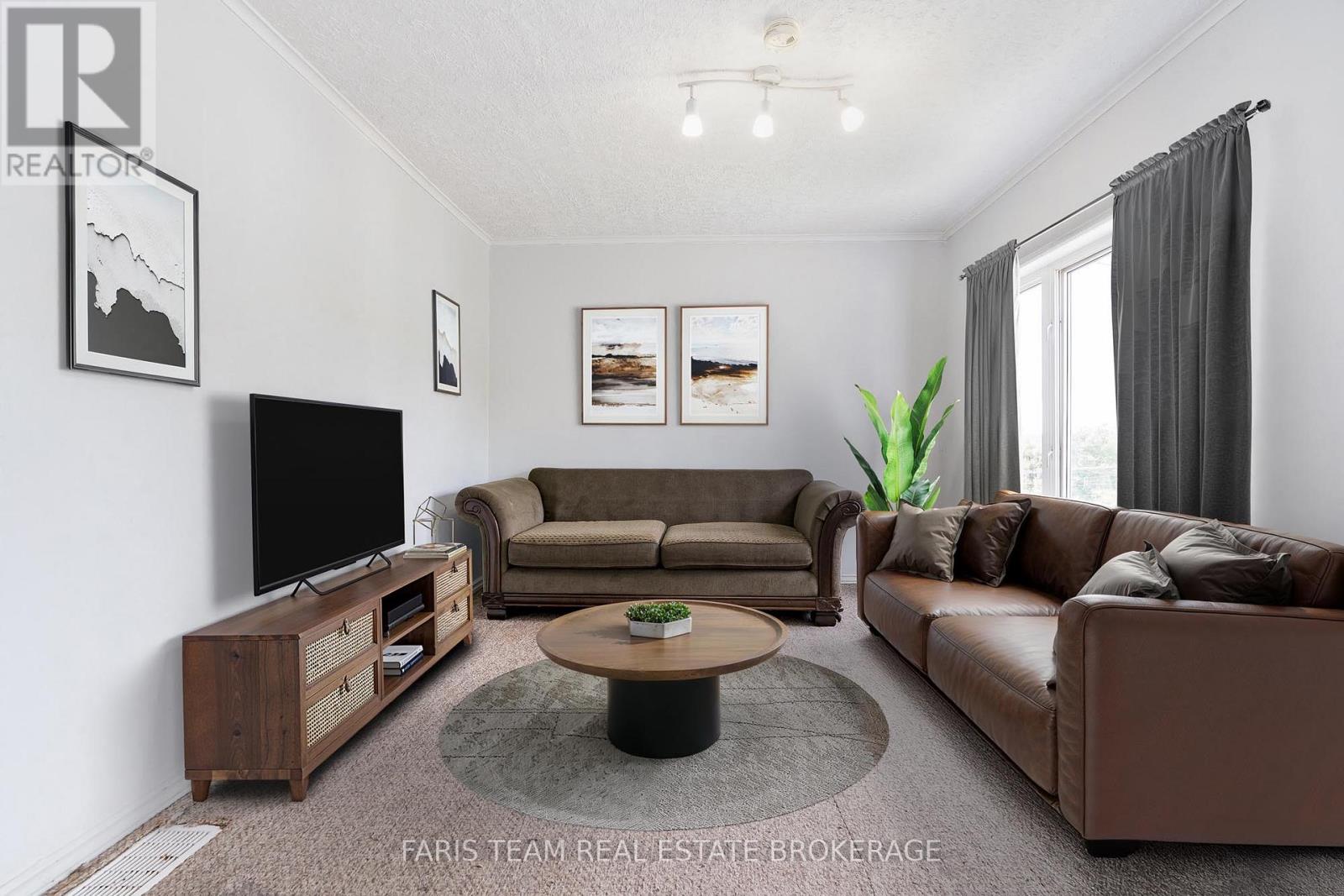 405 Bay Street, Midland, Ontario  L4R 1K7 - Photo 10 - S12555940