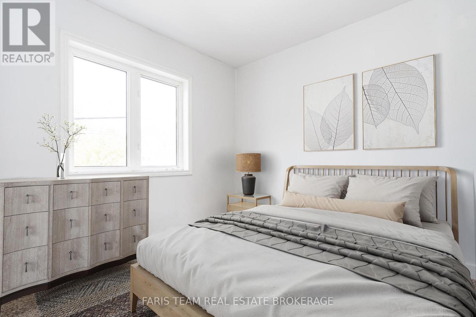 405 Bay Street, Midland, Ontario  L4R 1K7 - Photo 15 - S12555940