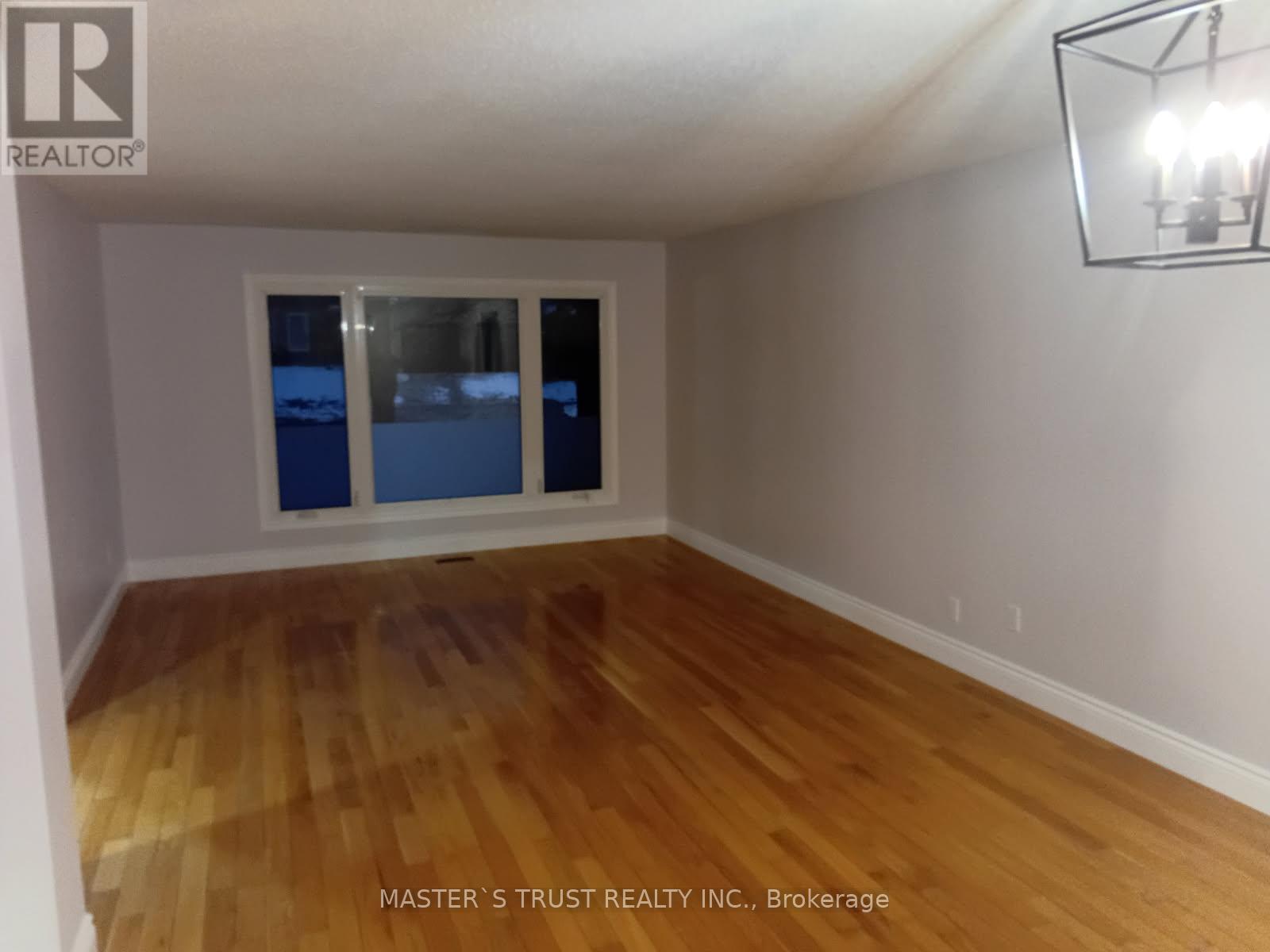 Upper Unit - 197 Browning Trail, Barrie (Letitia Heights), Ontario  L4N 5H6 - Photo 11 - S12556134