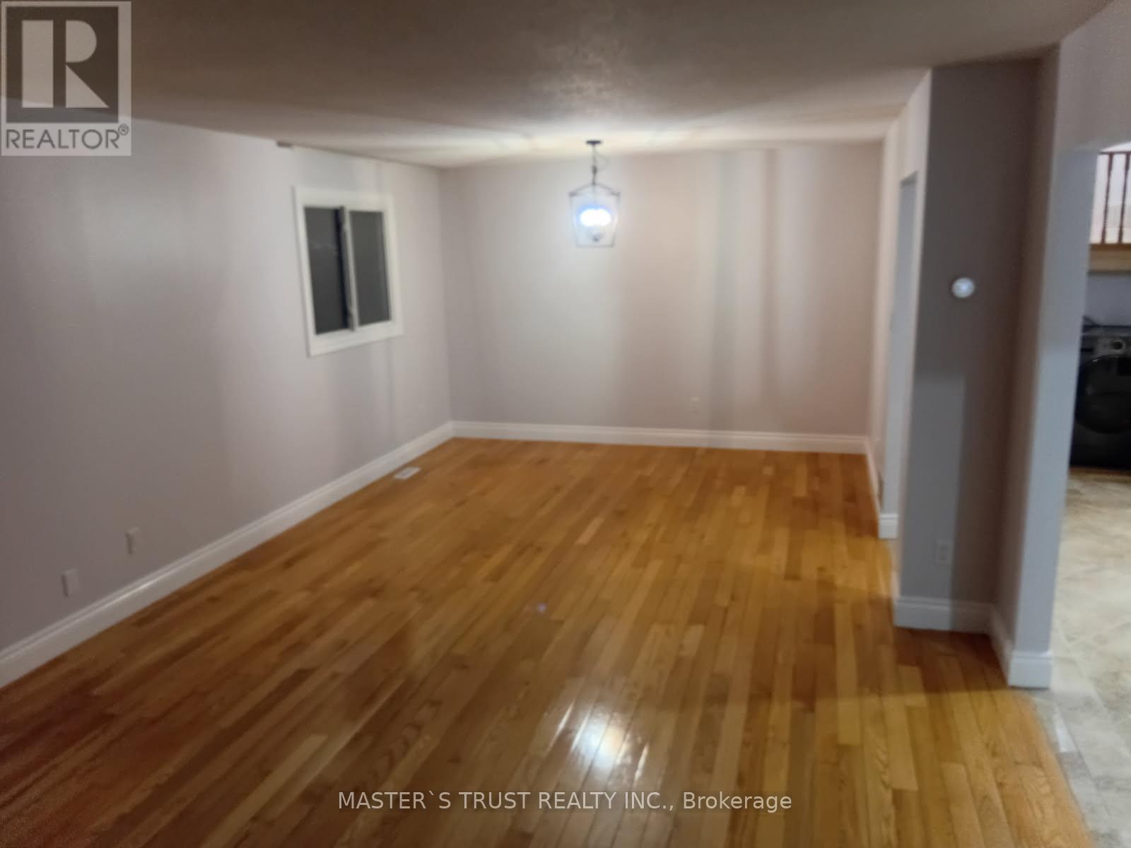 Upper Unit - 197 Browning Trail, Barrie (Letitia Heights), Ontario  L4N 5H6 - Photo 12 - S12556134