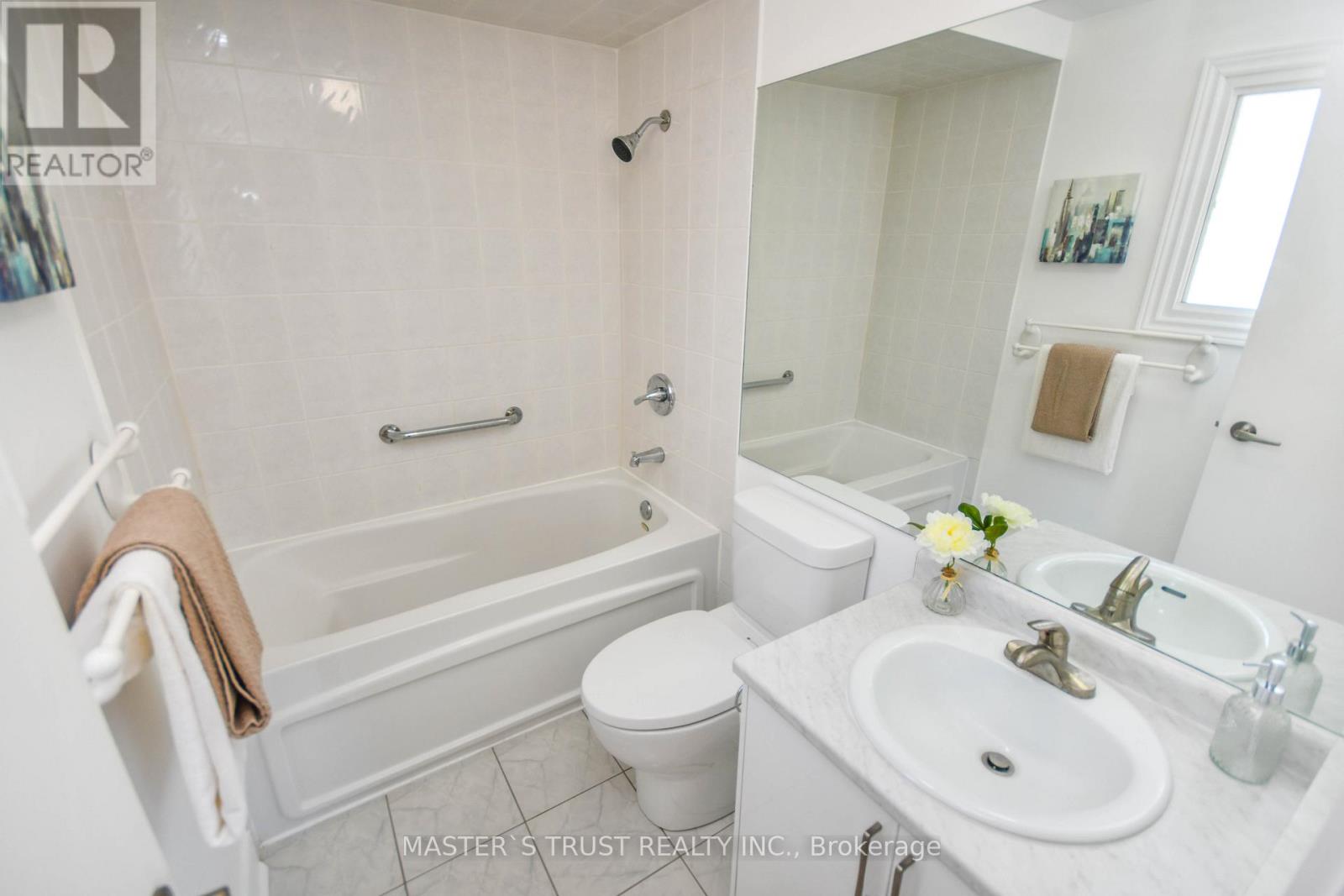 Upper Unit - 197 Browning Trail, Barrie (Letitia Heights), Ontario  L4N 5H6 - Photo 17 - S12556134