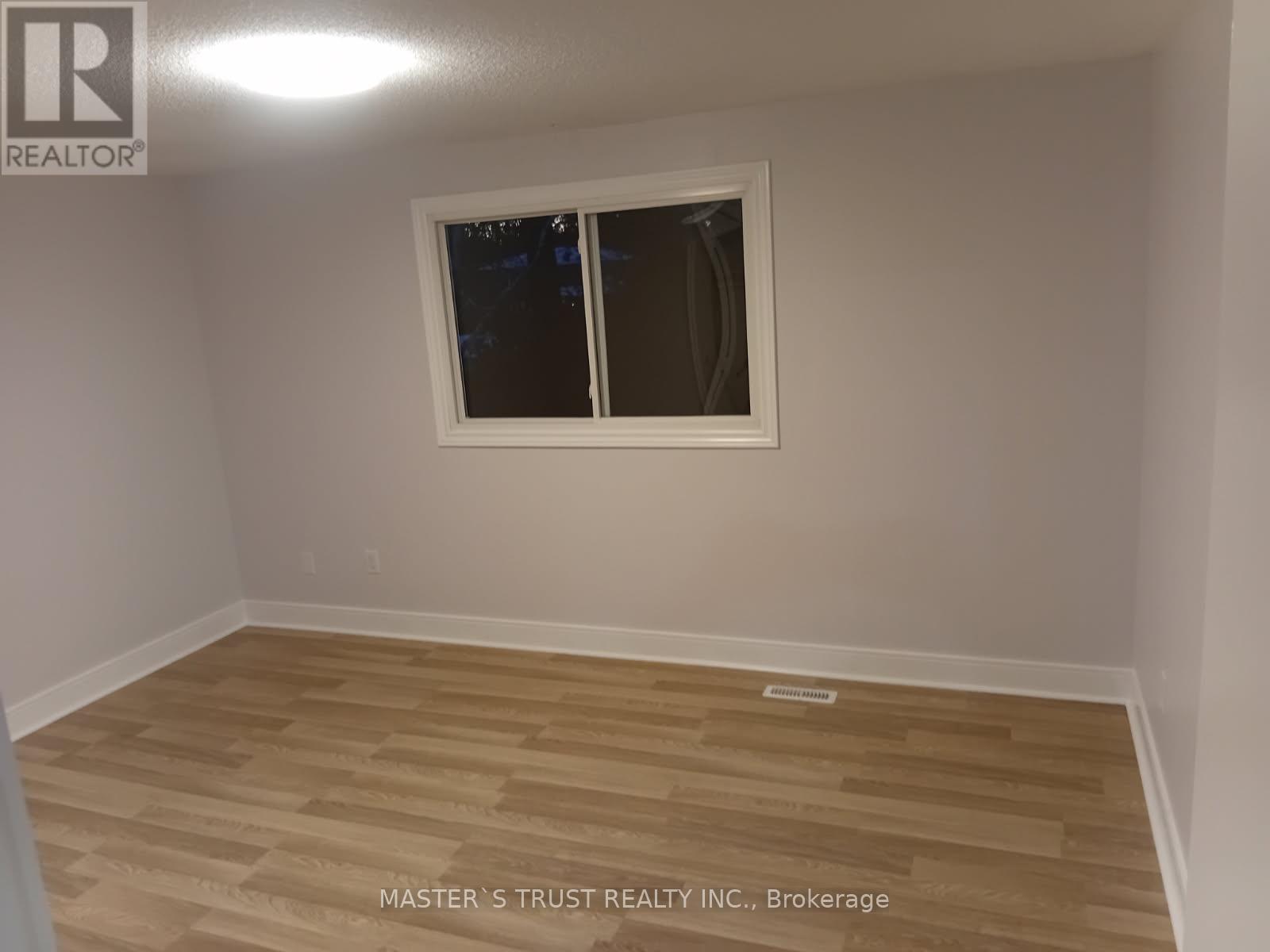 Upper Unit - 197 Browning Trail, Barrie (Letitia Heights), Ontario  L4N 5H6 - Photo 21 - S12556134