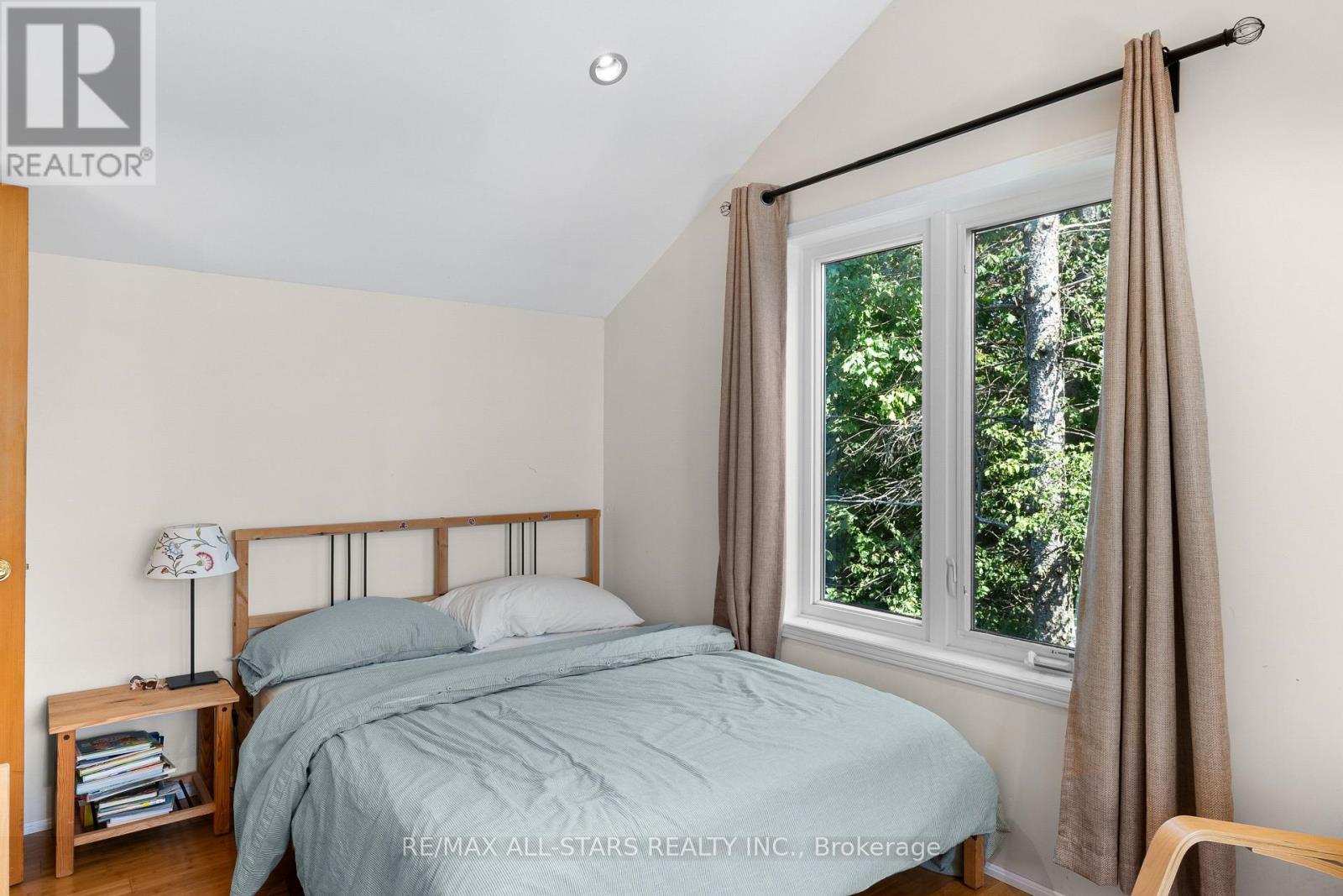 9 Briar Street, Kawartha Lakes, Ontario K0M 1G0 - Photo 18 - X12511136