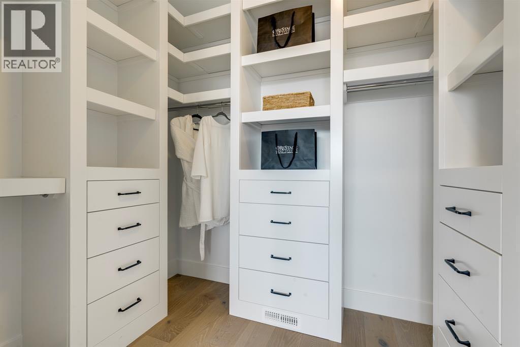 640 37 Street Sw, Calgary, Alberta  T3C 1R9 - Photo 11 - A2271330