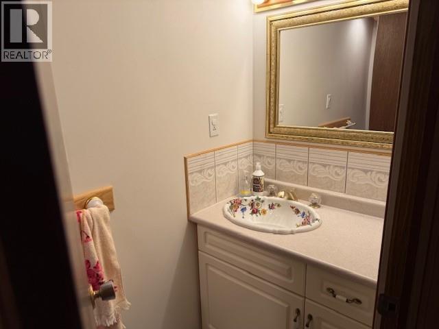 1091 3rd Avenue, Fernie, British Columbia  V0B 1M0 - Photo 19 - 10369555