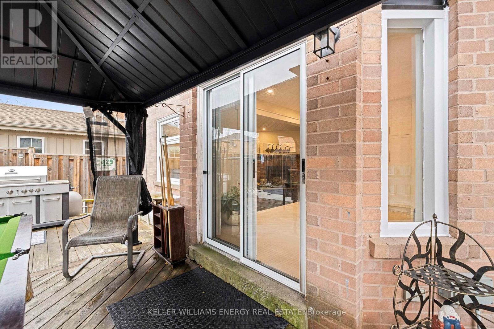 97 Deverell Street, Whitby, Ontario  L1R 1V9 - Photo 39 - E12556192