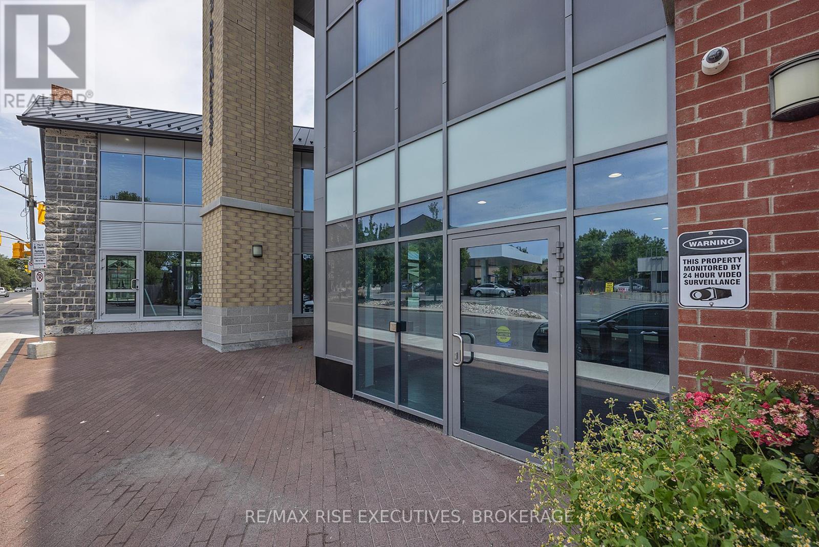 515 - 652 Princess Street, Kingston, Ontario K7L 1E5 - Photo 7 - X12556256