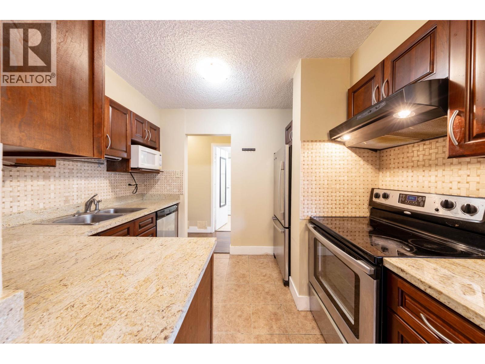 204 9521 Cardston Court, Burnaby, British Columbia  V3N 4R8 - Photo 13 - R3008694