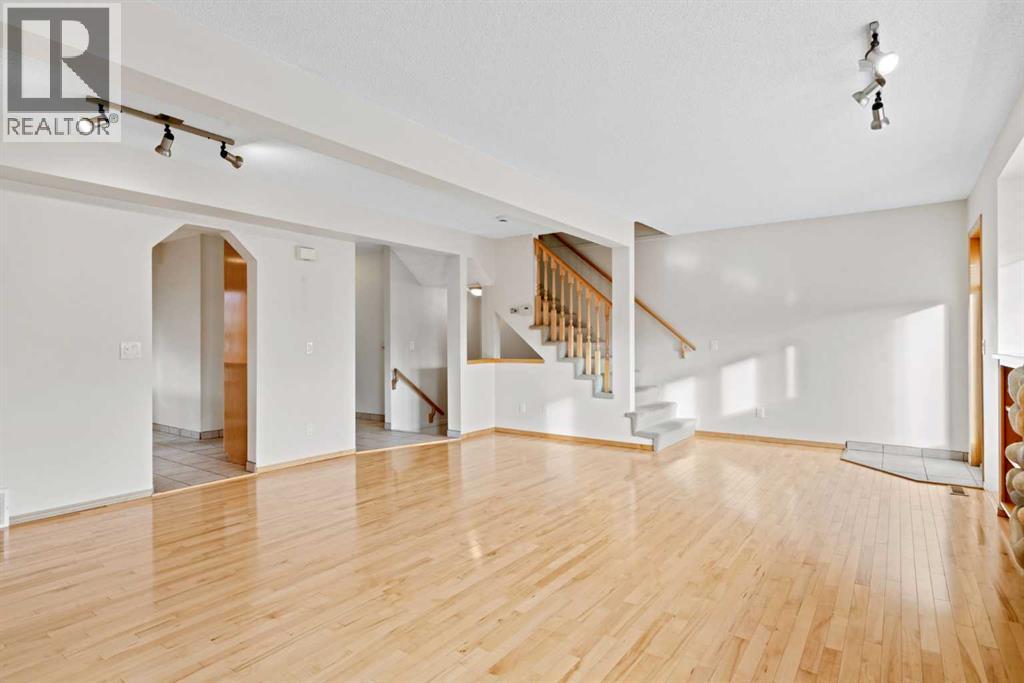 651 Killarney Glen Court Sw, Calgary, Alberta  T3E 7H4 - Photo 7 - A2270724