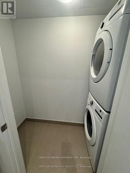 2501 - 430 Square One Drive, Mississauga, Ontario  L5B 0L6 - Photo 7 - W12555952