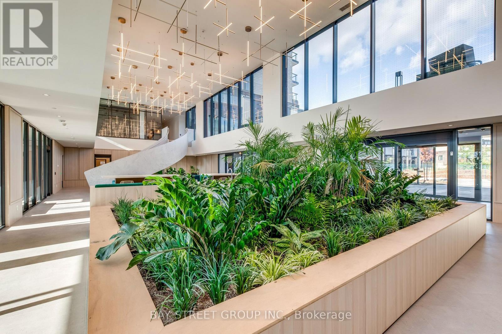 1307 - 3071 Trafalgar Road, Oakville, Ontario  L6H 8C6 - Photo 9 - W12556012