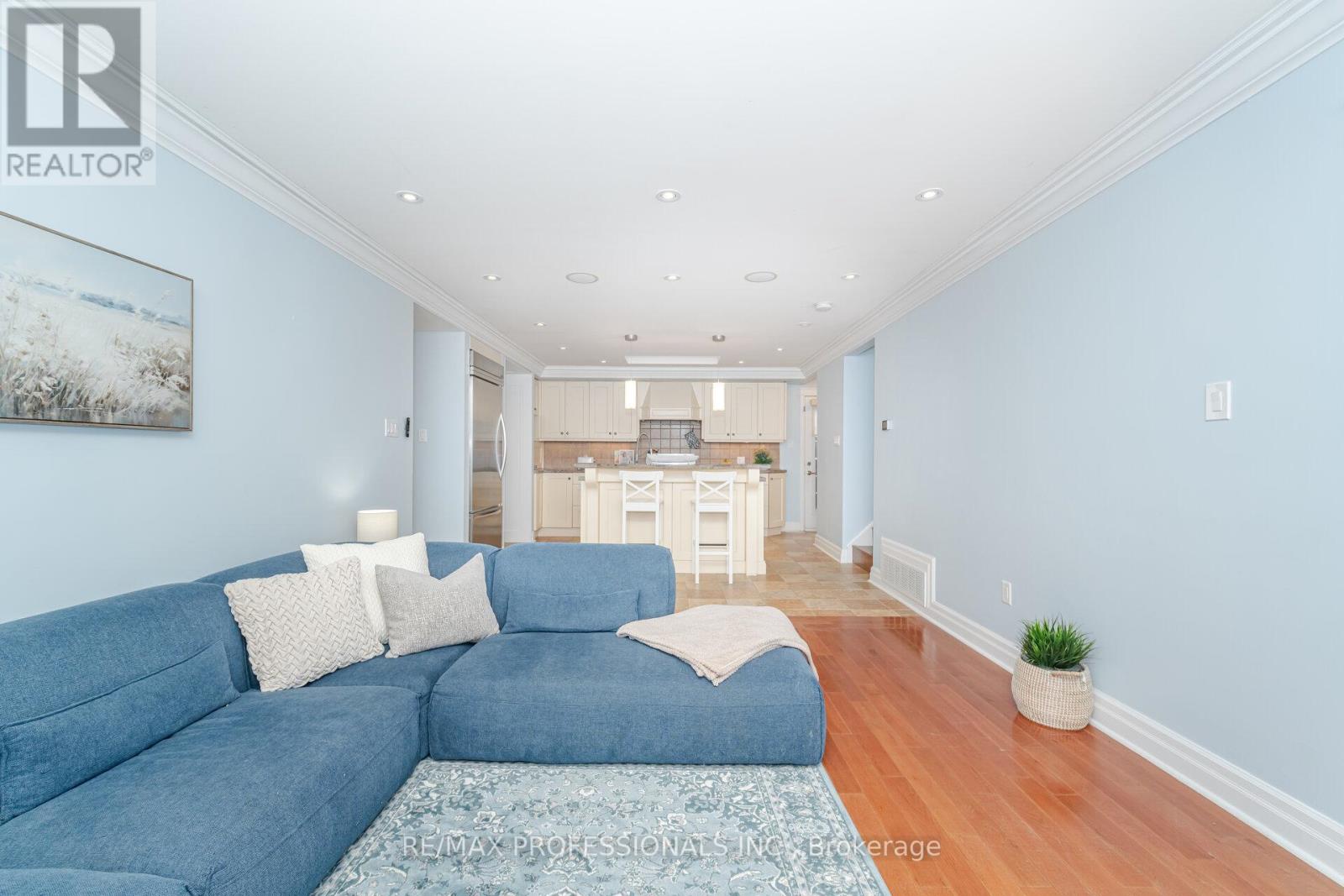 34 Lorraine Crescent, Brampton, Ontario  L6S 2R7 - Photo 20 - W12556024