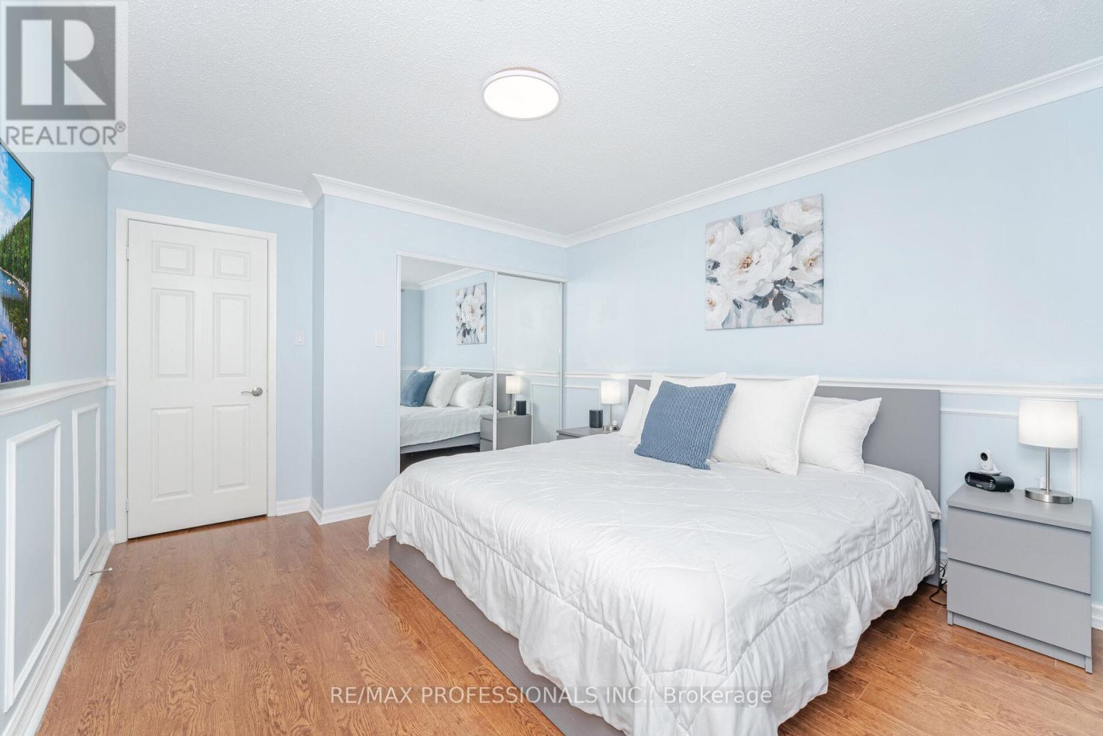 34 Lorraine Crescent, Brampton, Ontario  L6S 2R7 - Photo 25 - W12556024