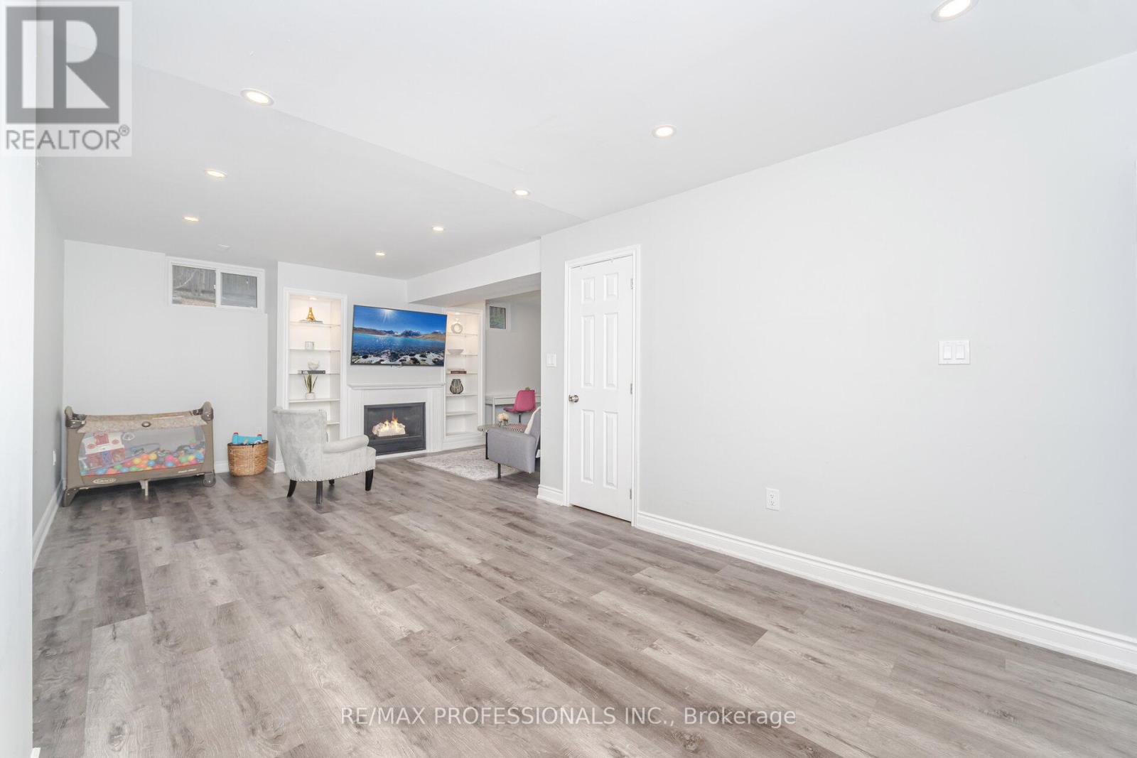 34 Lorraine Crescent, Brampton, Ontario  L6S 2R7 - Photo 30 - W12556024