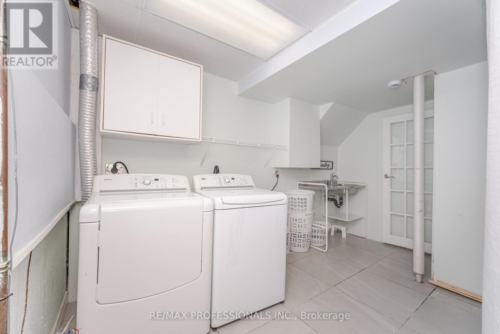 34 Lorraine Crescent, Brampton, Ontario  L6S 2R7 - Photo 34 - W12556024