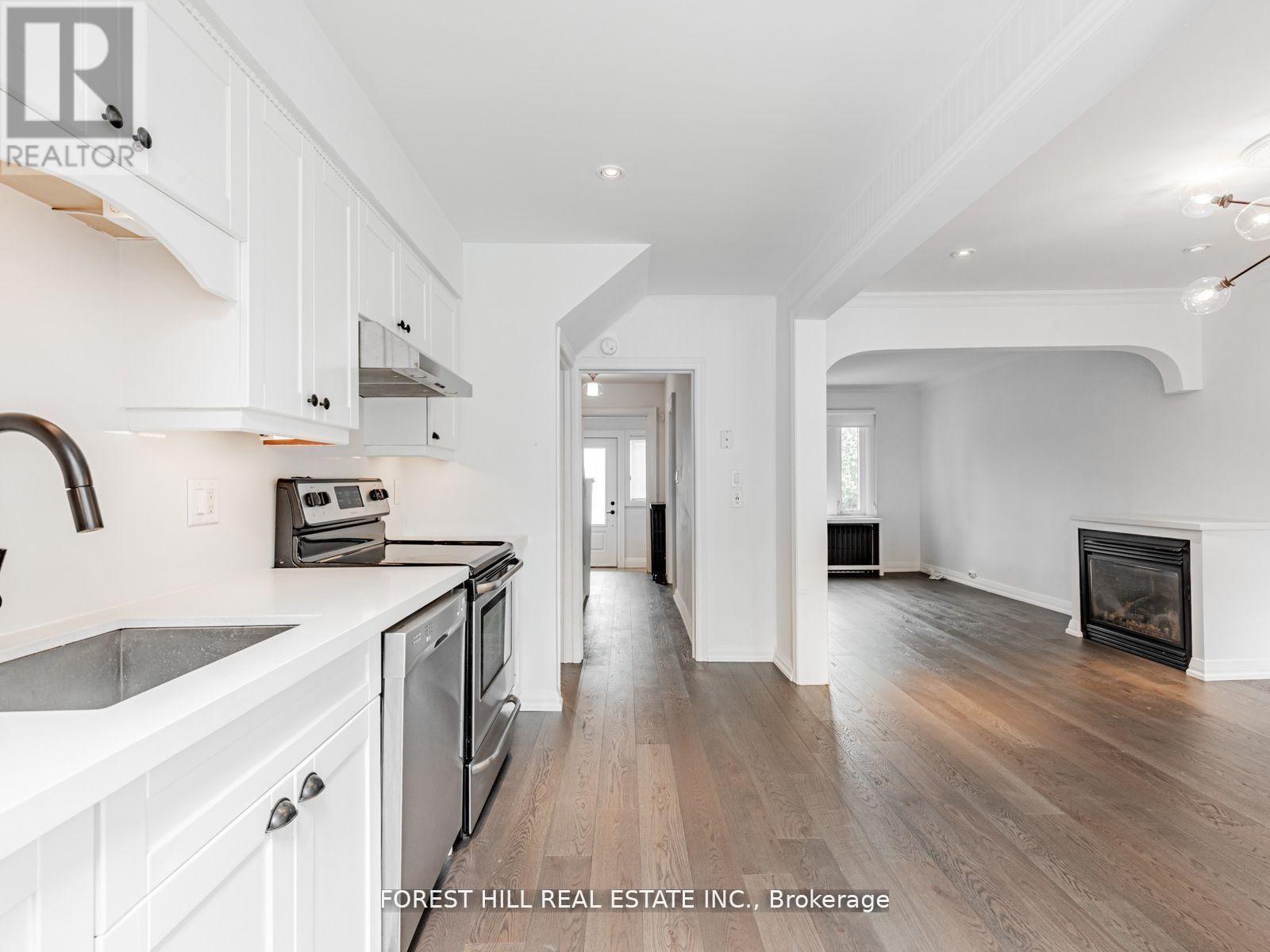 123 Bowie Avenue, Toronto, Ontario  M6E 2P8 - Photo 13 - W12556036