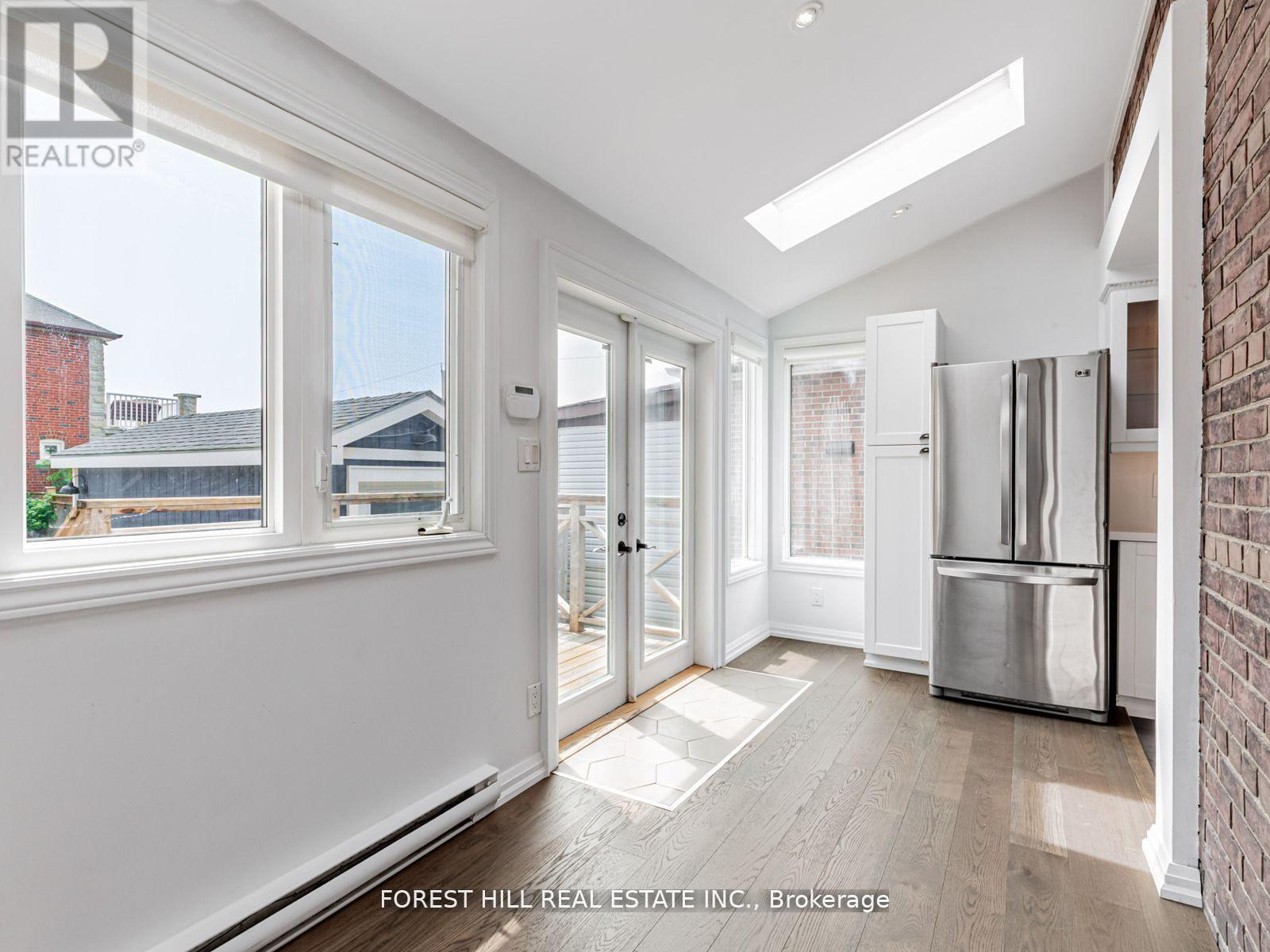 123 Bowie Avenue, Toronto, Ontario  M6E 2P8 - Photo 15 - W12556036