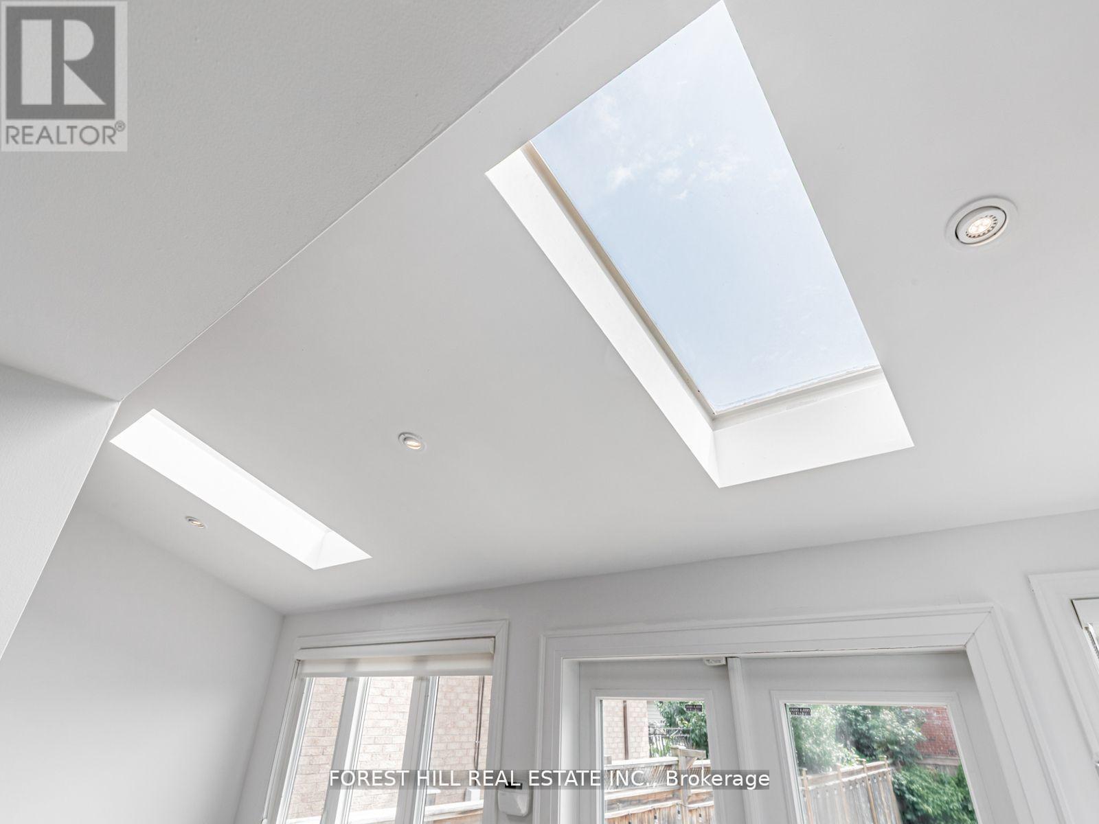 123 Bowie Avenue, Toronto, Ontario  M6E 2P8 - Photo 16 - W12556036