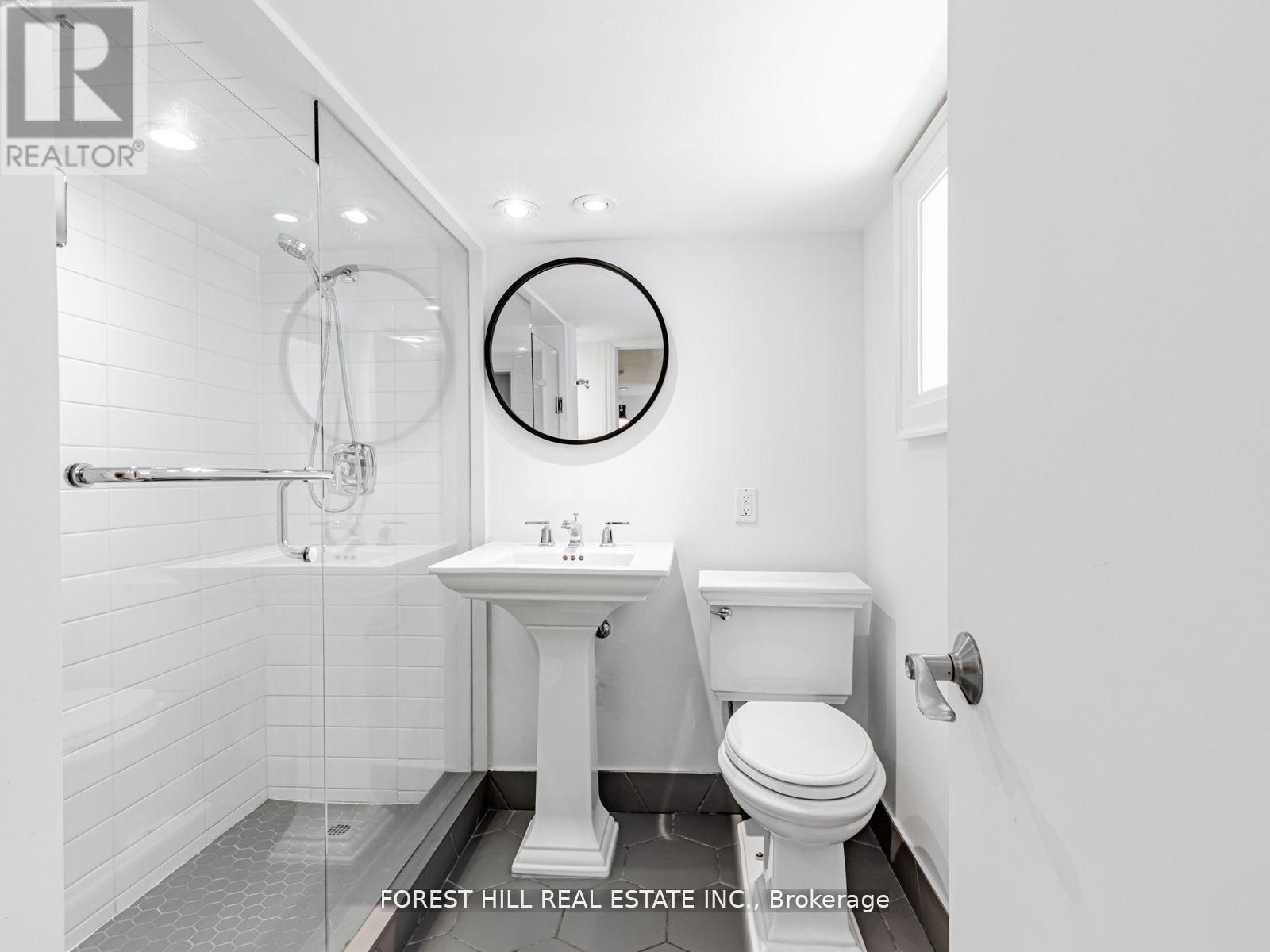 123 Bowie Avenue, Toronto, Ontario  M6E 2P8 - Photo 26 - W12556036