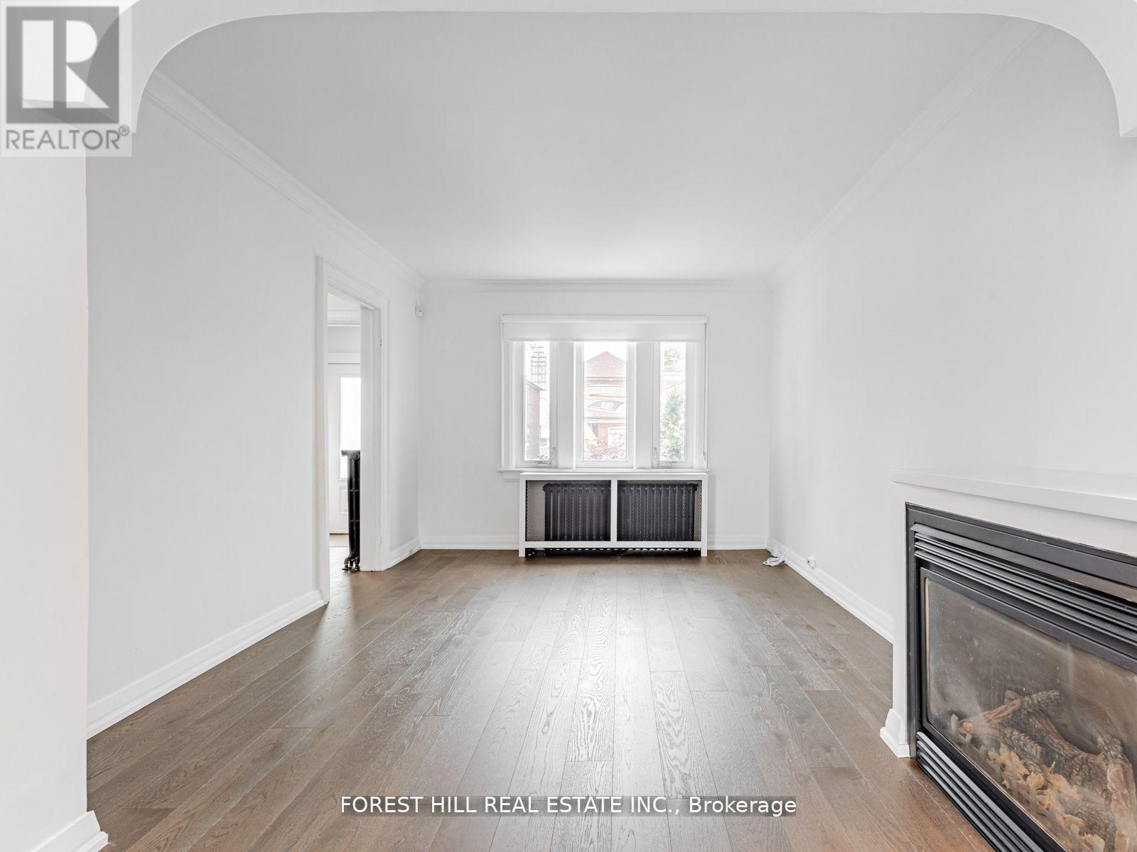 123 Bowie Avenue, Toronto, Ontario  M6E 2P8 - Photo 5 - W12556036