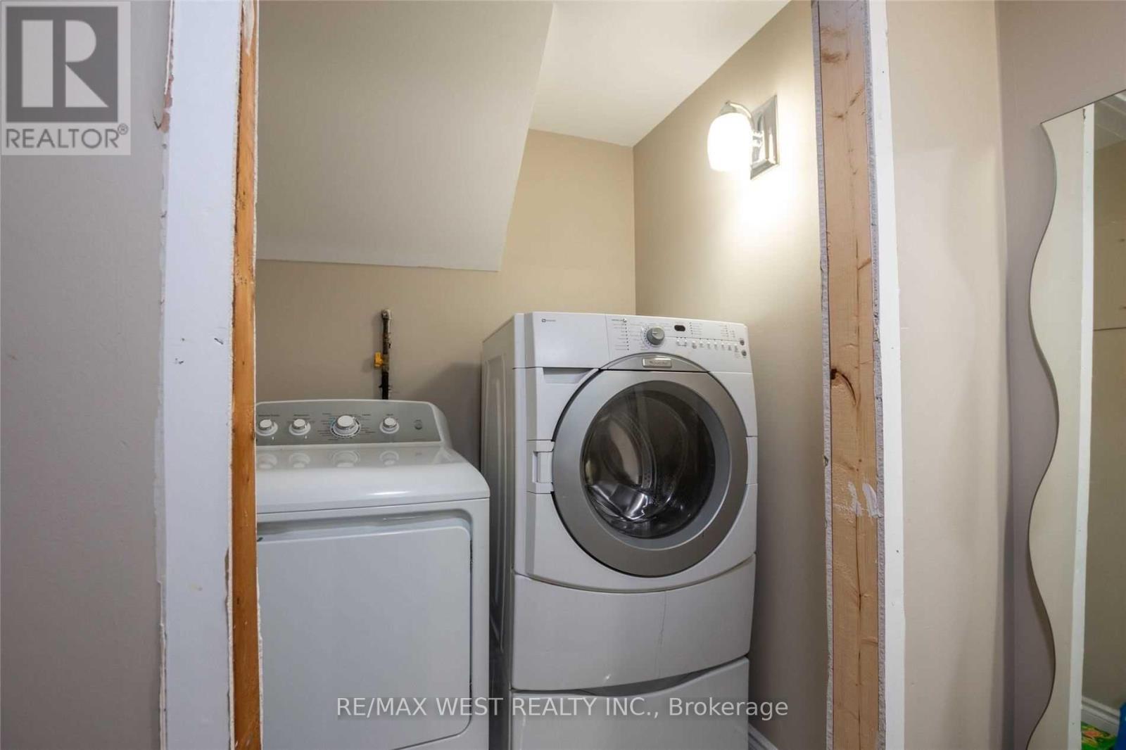 24 Gable Drive, Brampton, Ontario  L6V 2H1 - Photo 12 - W12556072