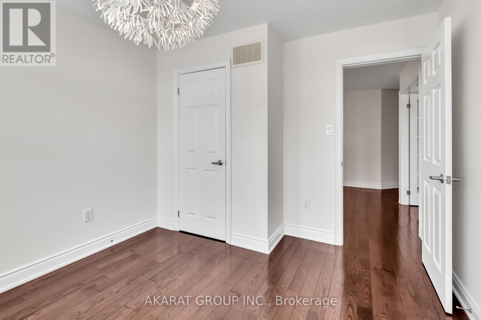 2394 Alstep Way, Oakville, Ontario  L6M 0R5 - Photo 17 - W12556090