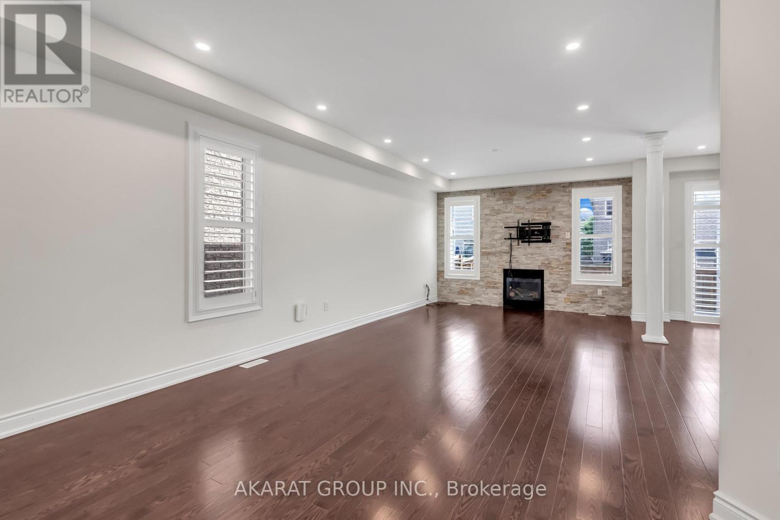 2394 Alstep Way, Oakville, Ontario  L6M 0R5 - Photo 4 - W12556090