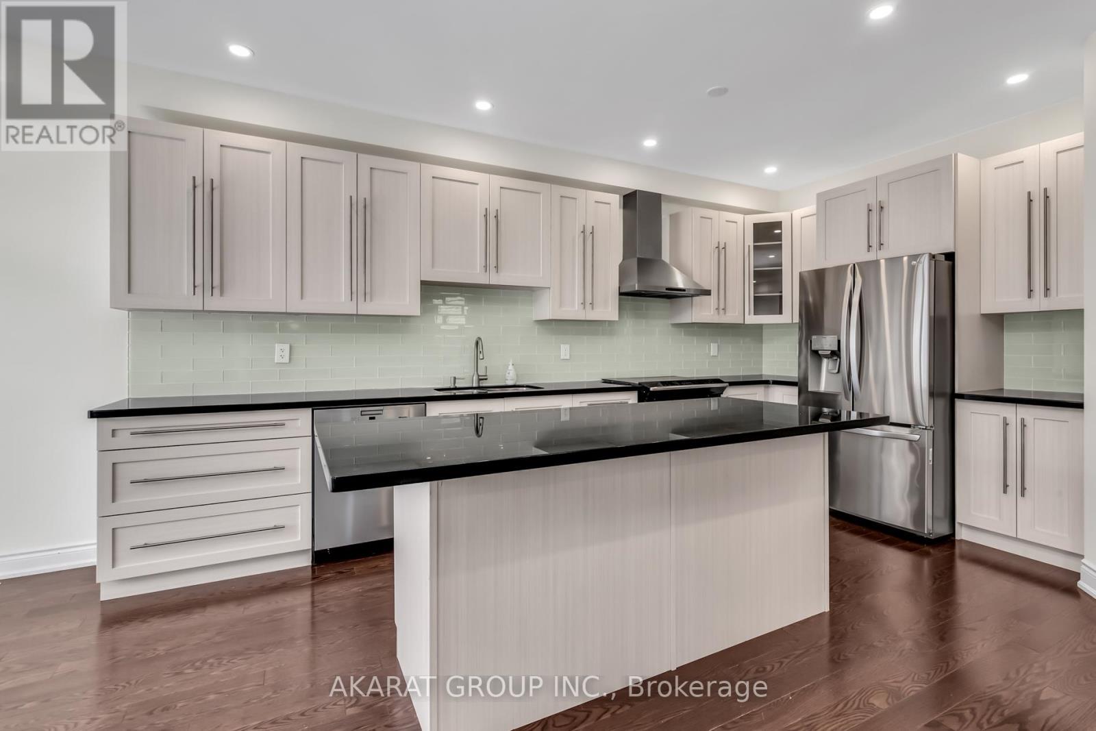 2394 Alstep Way, Oakville, Ontario  L6M 0R5 - Photo 7 - W12556090