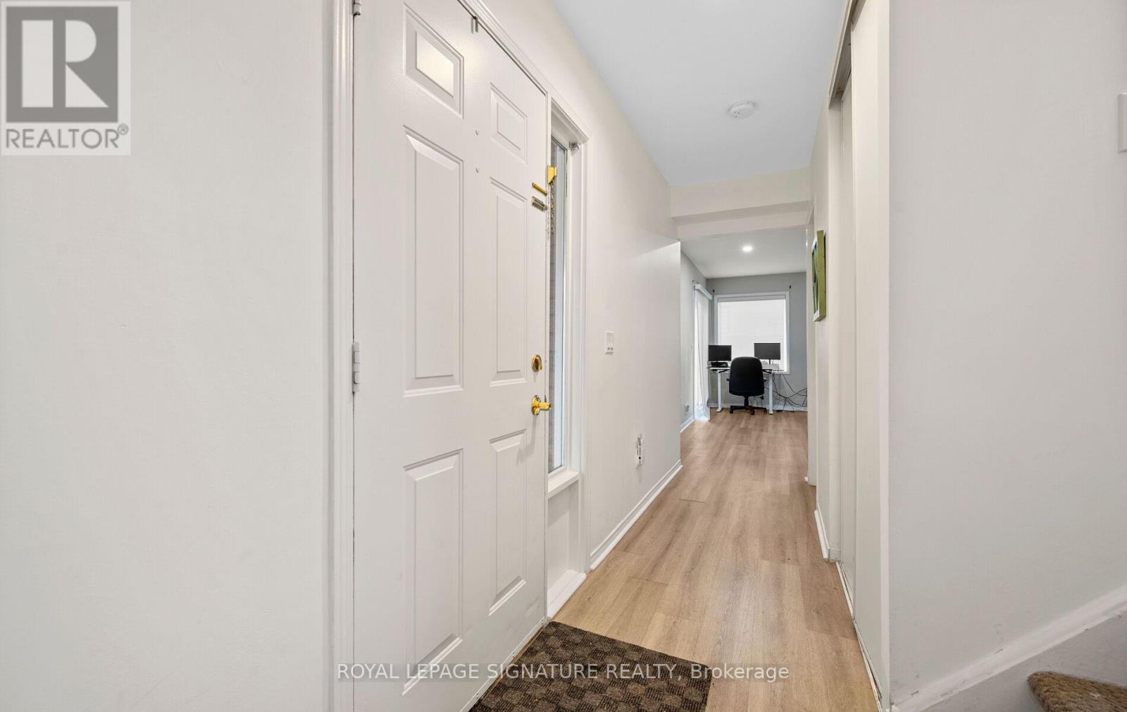 2320 Strawfield Court, Oakville, Ontario  L6H 6C2 - Photo 9 - W12556102