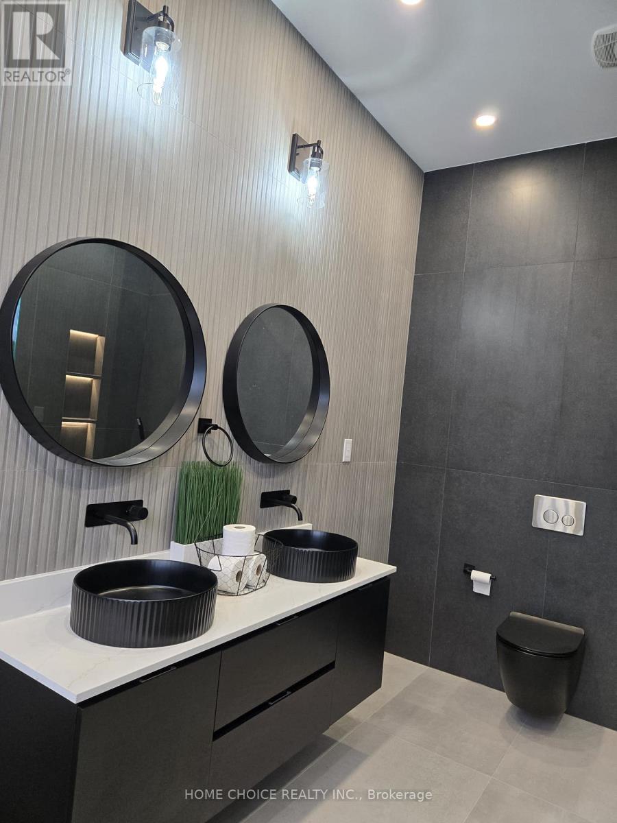 310 Tuck Drive S, Burlington, Ontario  L7L 2R1 - Photo 29 - W12556126