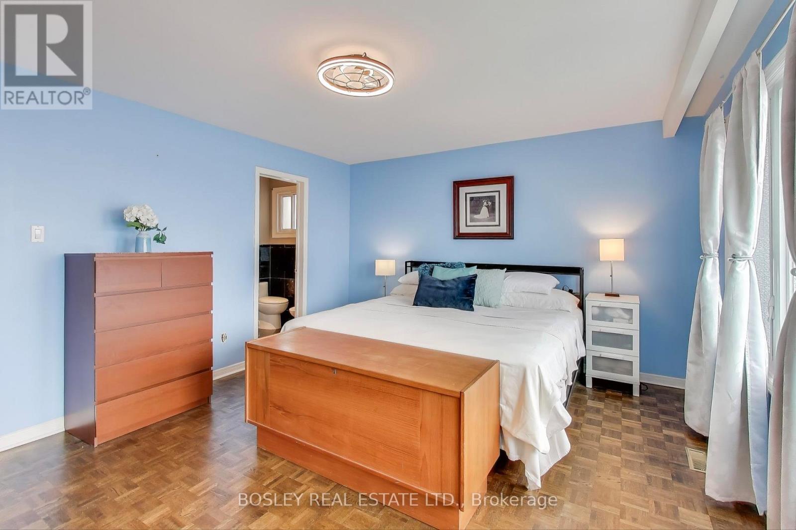 30 Jane Osler Boulevard, Toronto, Ontario  M6A 1W7 - Photo 20 - W12556128