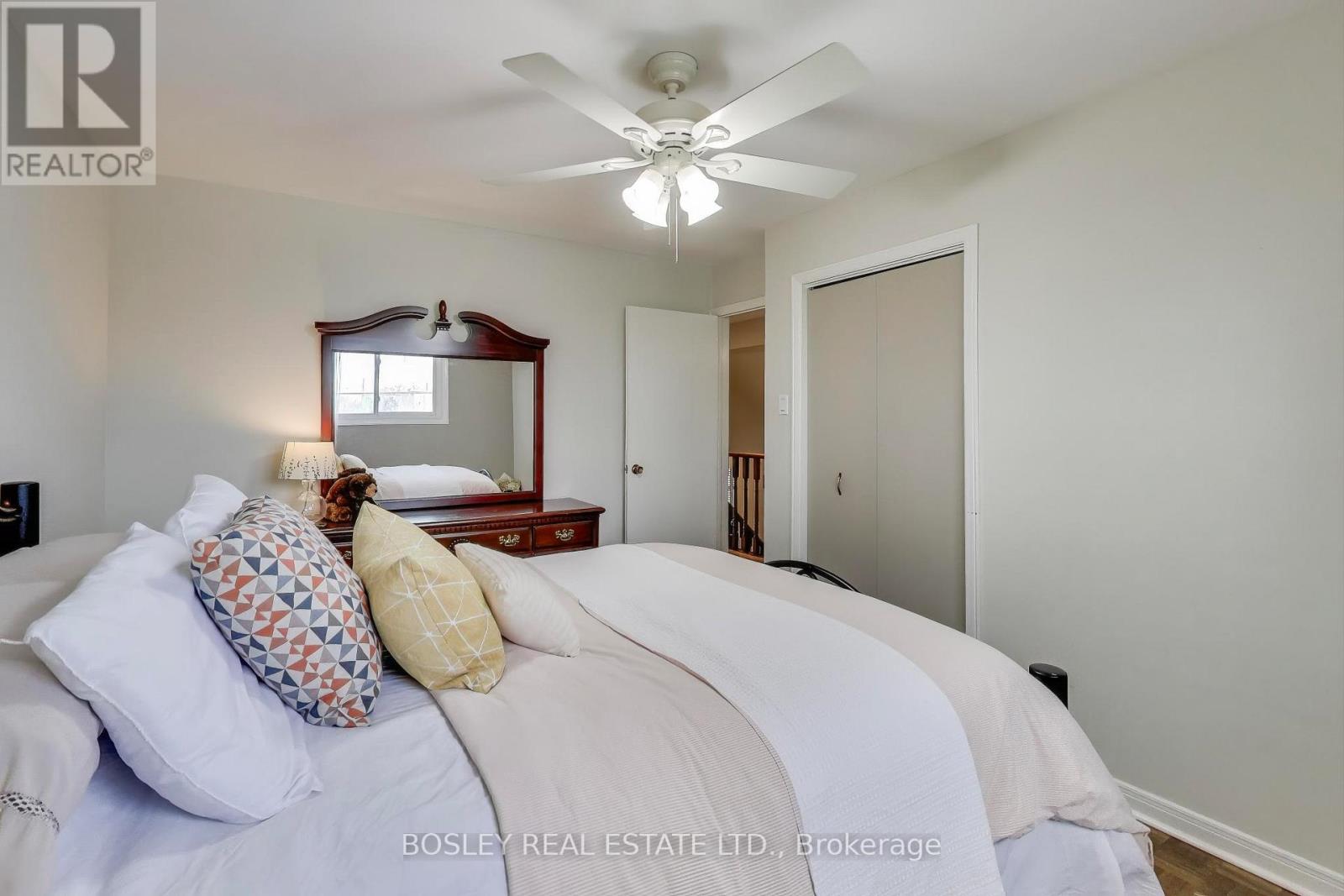 30 Jane Osler Boulevard, Toronto, Ontario  M6A 1W7 - Photo 26 - W12556128