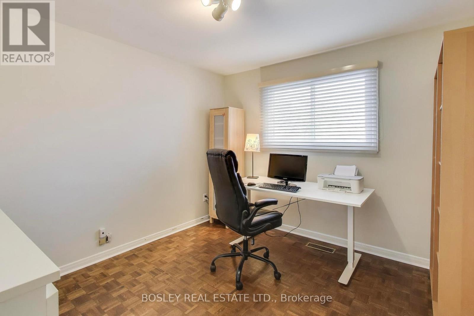 30 Jane Osler Boulevard, Toronto, Ontario  M6A 1W7 - Photo 27 - W12556128