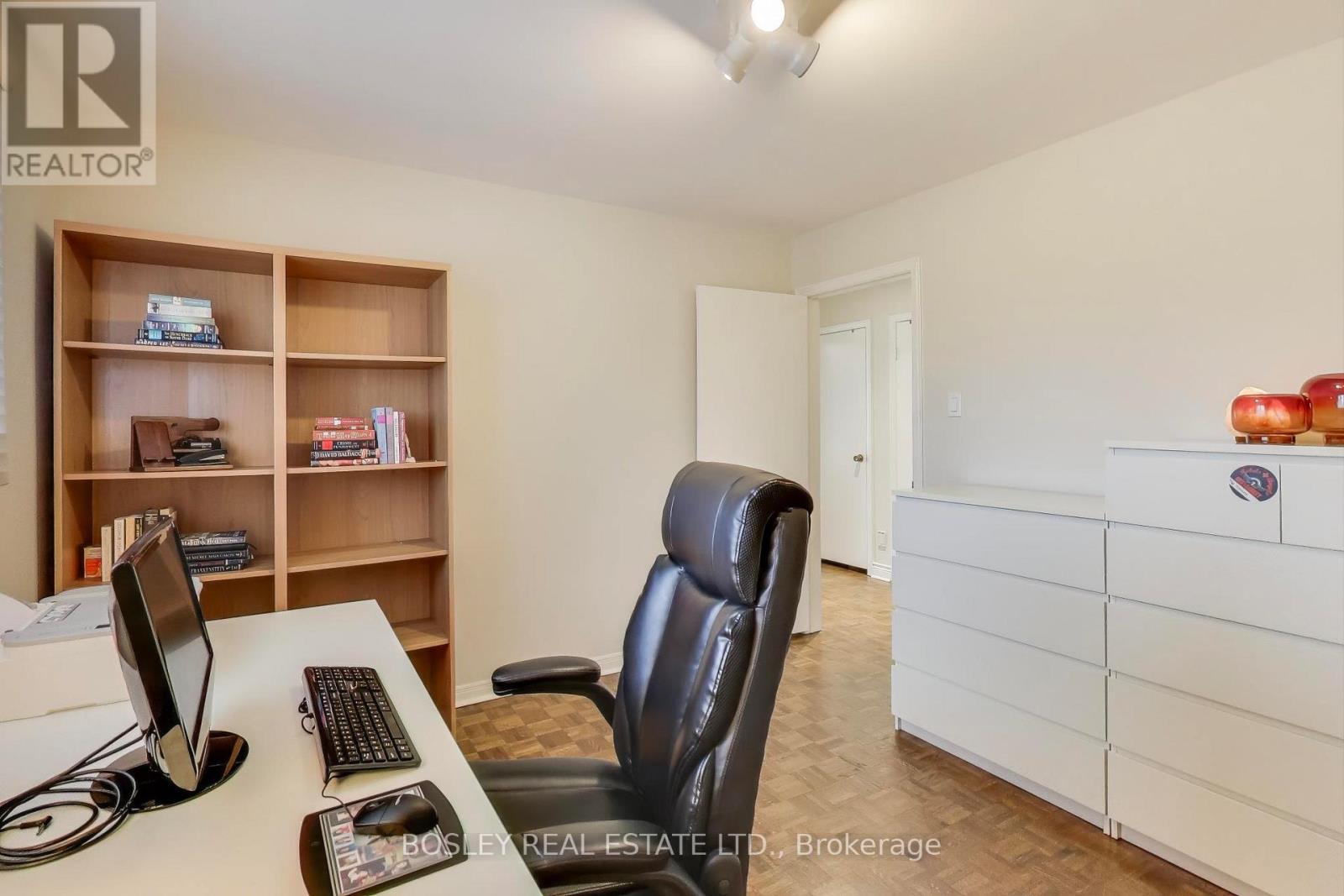 30 Jane Osler Boulevard, Toronto, Ontario  M6A 1W7 - Photo 28 - W12556128