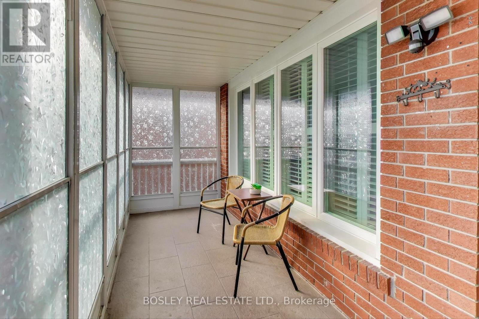 30 Jane Osler Boulevard, Toronto, Ontario  M6A 1W7 - Photo 3 - W12556128