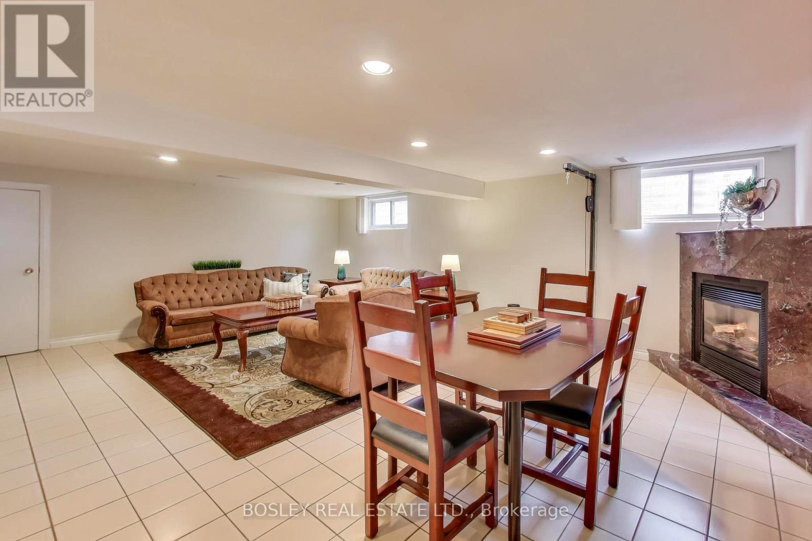 30 Jane Osler Boulevard, Toronto, Ontario  M6A 1W7 - Photo 33 - W12556128