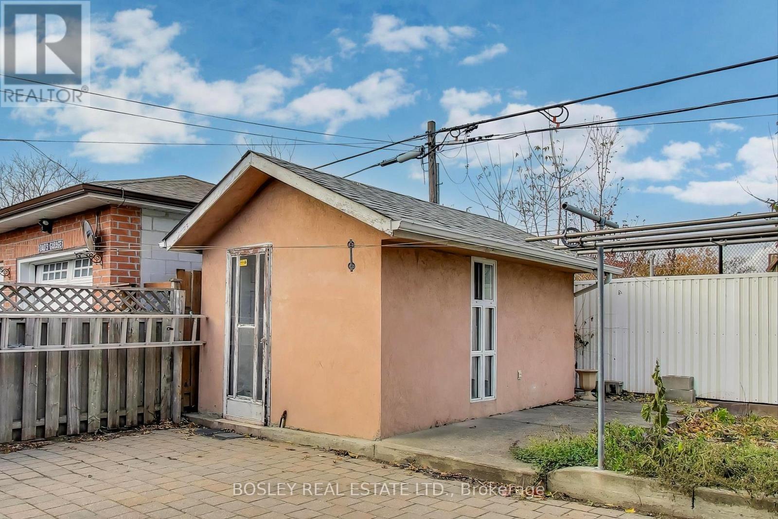 30 Jane Osler Boulevard, Toronto, Ontario  M6A 1W7 - Photo 46 - W12556128