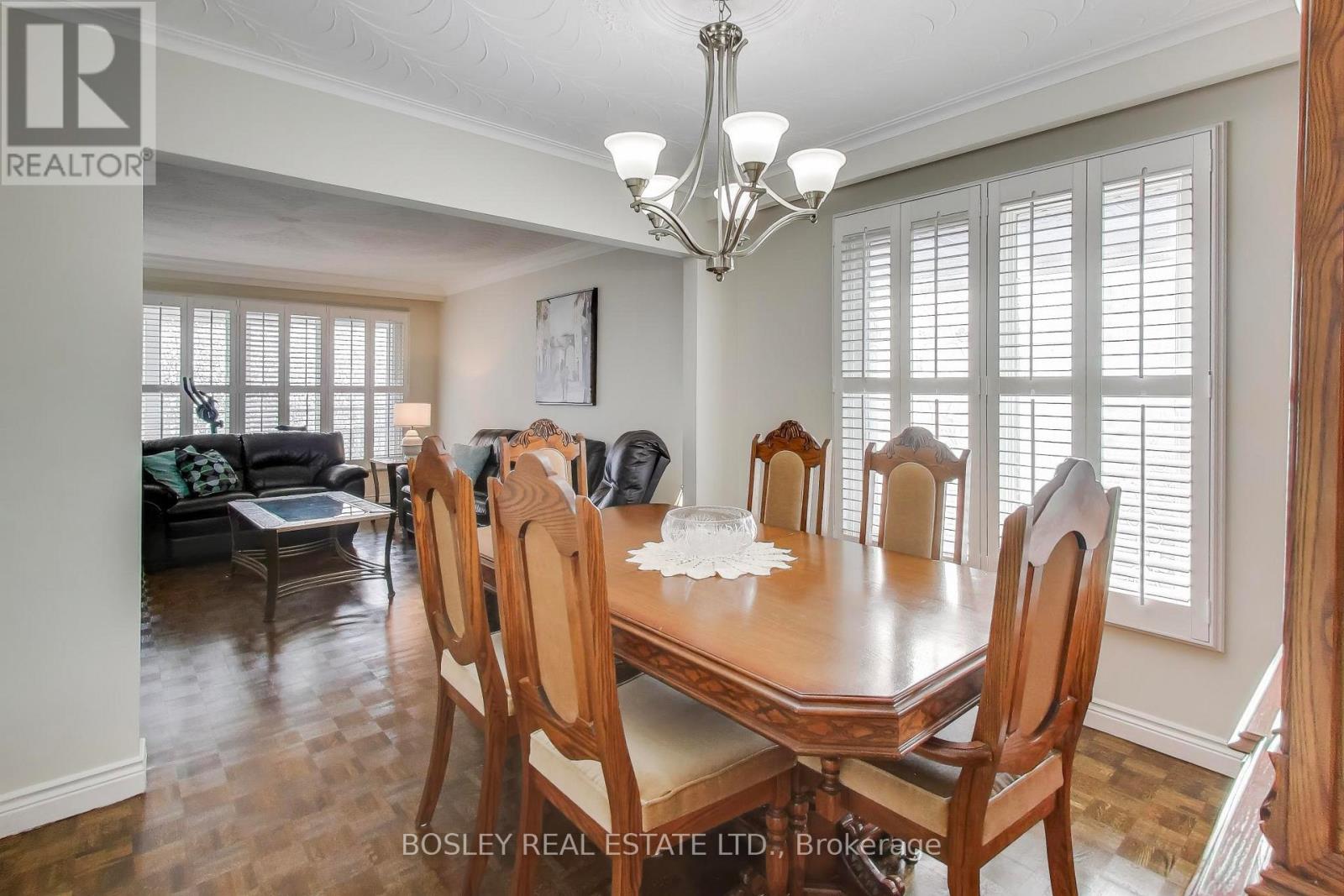 30 Jane Osler Boulevard, Toronto, Ontario  M6A 1W7 - Photo 8 - W12556128