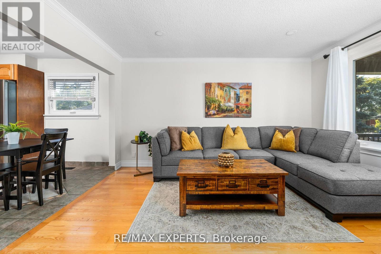 11 Smallwood Drive, Toronto, Ontario  M3M 1K9 - Photo 10 - W12556130