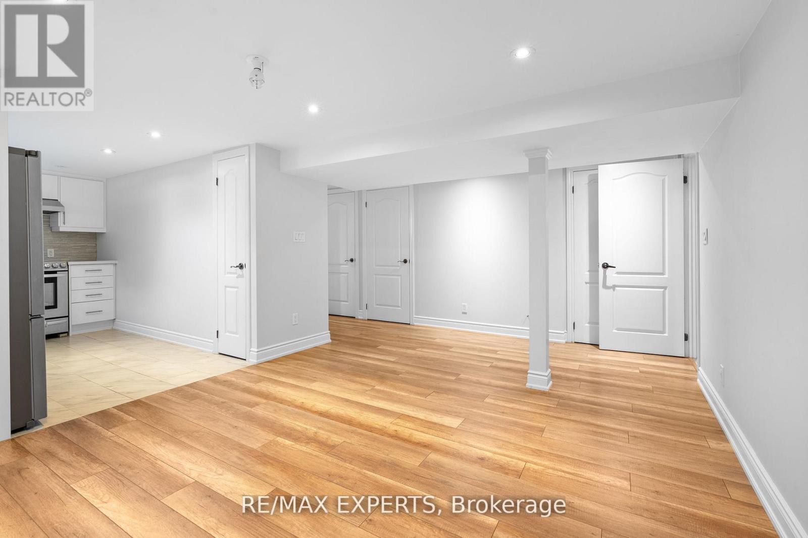 11 Smallwood Drive, Toronto, Ontario  M3M 1K9 - Photo 22 - W12556130