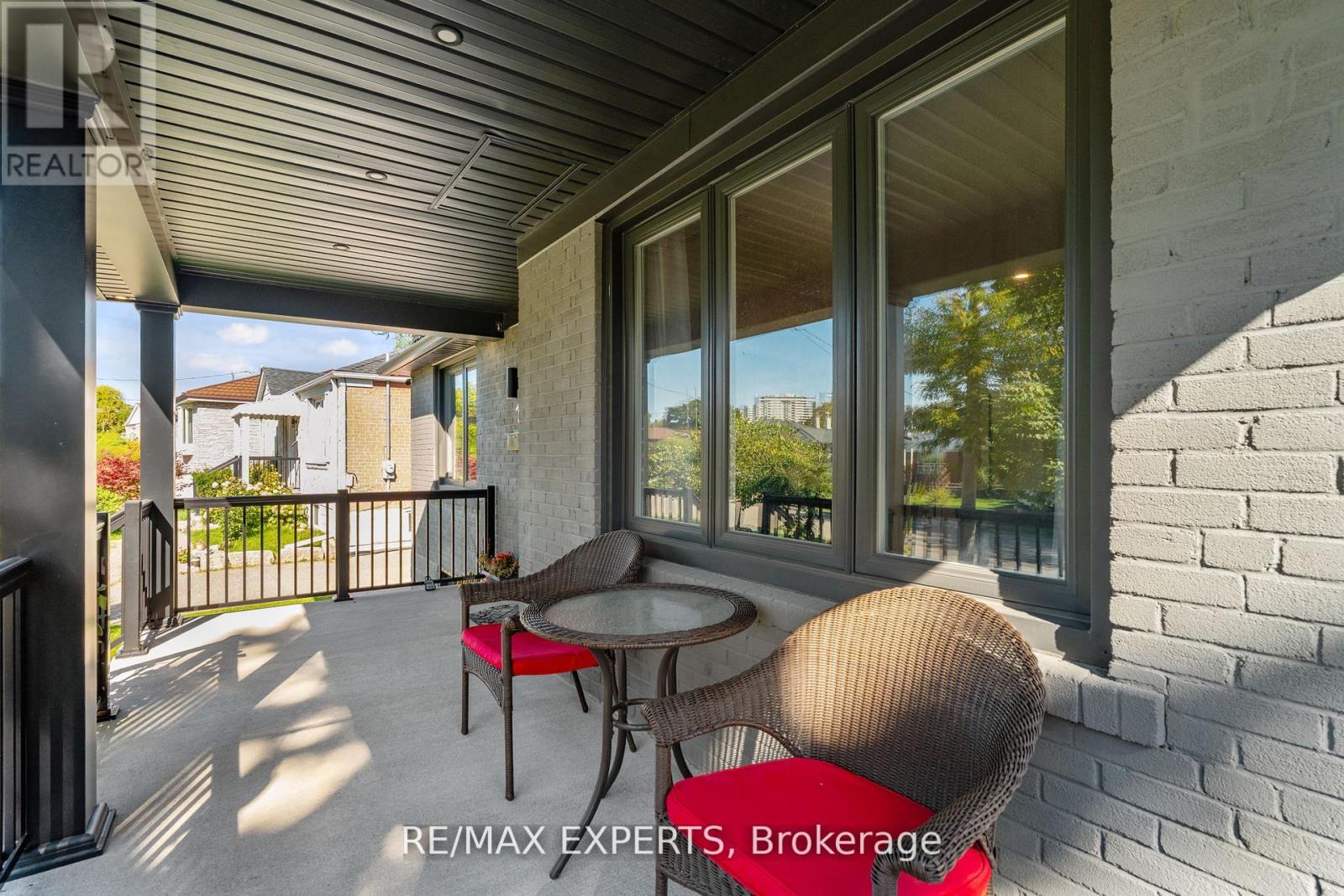 11 Smallwood Drive, Toronto, Ontario  M3M 1K9 - Photo 7 - W12556130