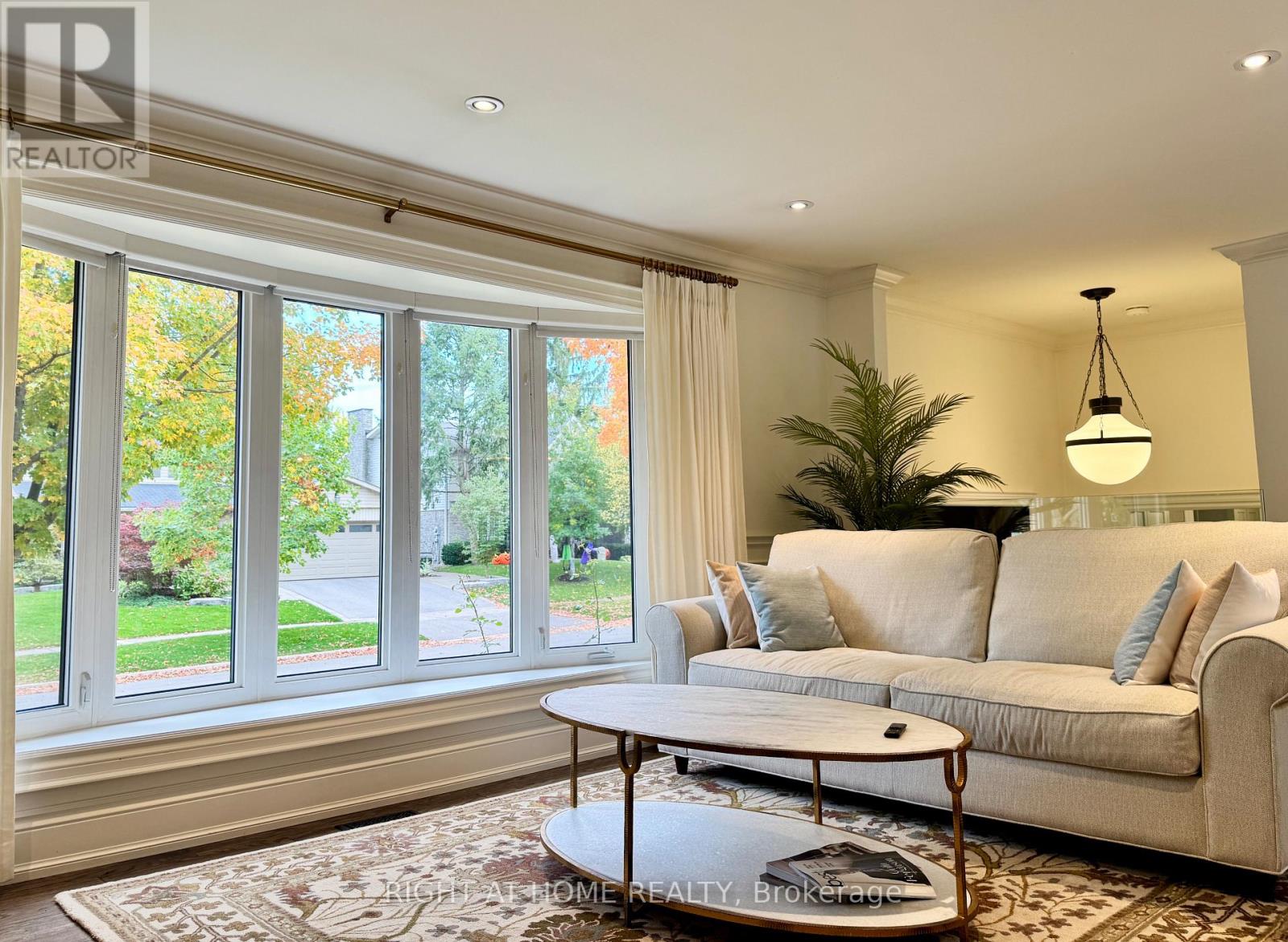 2359 Canso Road, Oakville, Ontario  L6J 5P2 - Photo 2 - W12556132