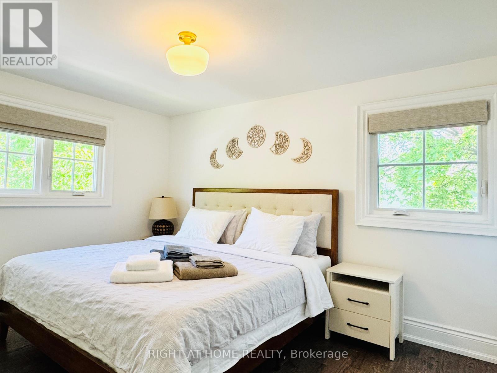 2359 Canso Road, Oakville, Ontario  L6J 5P2 - Photo 9 - W12556132