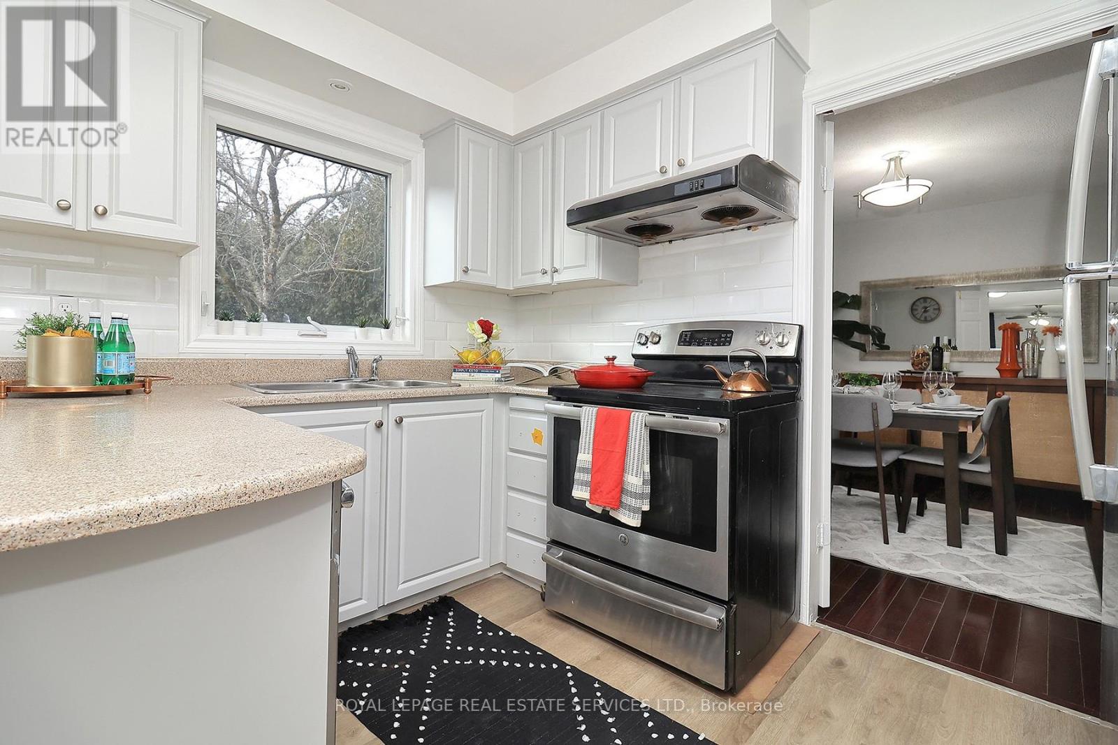 144 All Saints Crescent, Oakville, Ontario  L6J 5Y8 - Photo 10 - W12556140